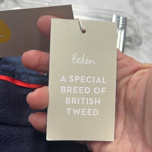 Boden NWT Navy British Tweed Pencil Skirt Size 8P - Picture 3 of 12